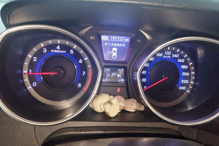 Used Hyundai Elantra (5th Generation / Langdong) 2013 1.6L Automatic Leading Model Odometer Close Up