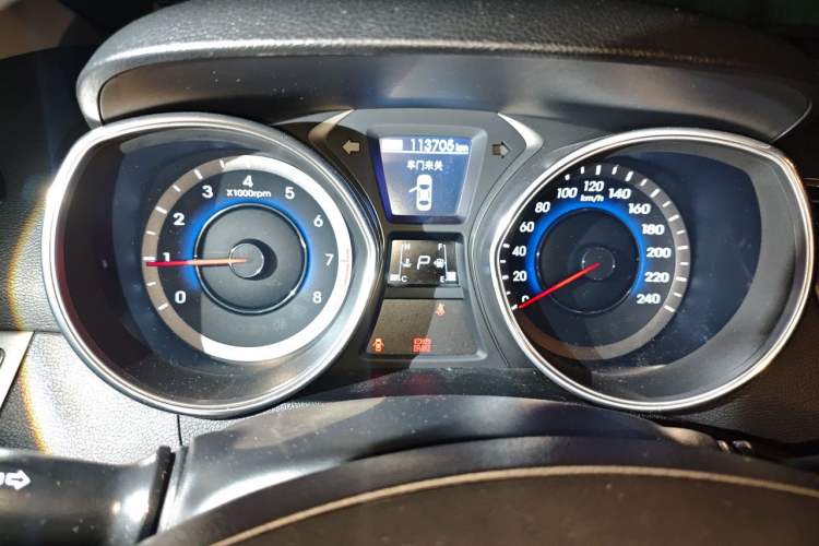 Used Hyundai Elantra (5th Generation / Langdong) 2013 1.6L Automatic Luxury Model Odometer Close Up