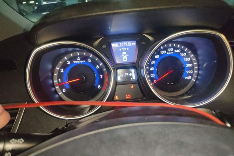 Used Hyundai Elantra (5th Generation / Langdong) 2013 1.6L Automatic Luxury Model Odometer Close Up