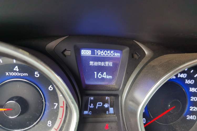 Used Hyundai Elantra (5th Generation / Langdong) 2013 1.6L Automatic Luxury Model Odometer Close Up
