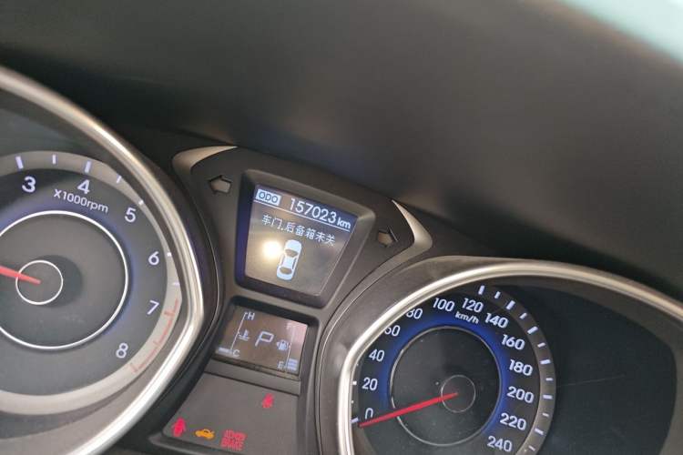 Used Hyundai Elantra (5th Generation / Langdong) 2013 1.6L Automatic Luxury Model Odometer Close Up