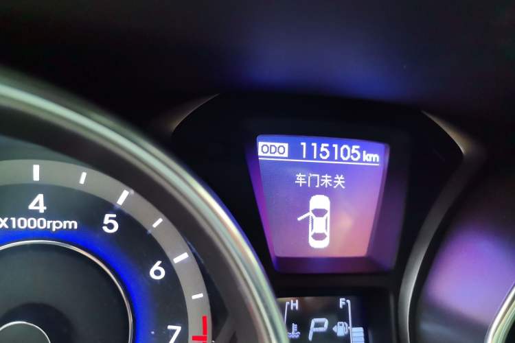 Used Hyundai Elantra (5th Generation / Langdong) 2013 1.6L Automatic Luxury Model Odometer Close Up