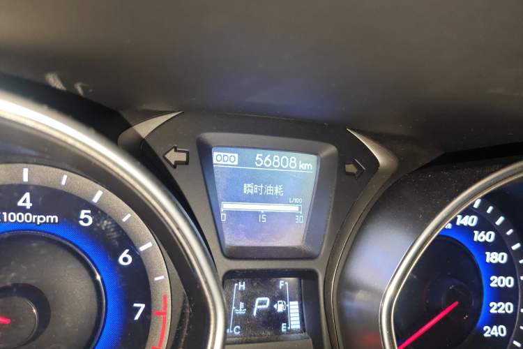 Used Hyundai Elantra (5th Generation / Langdong) 2013 1.6L Automatic Leading Model Odometer Close Up