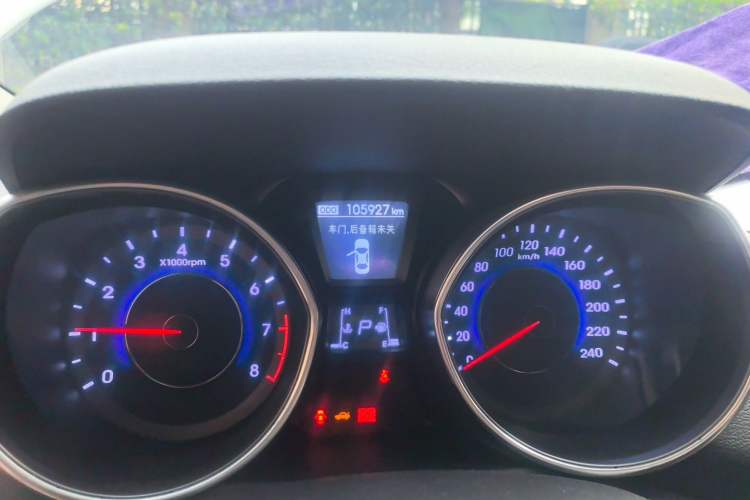 Used Hyundai Elantra (5th Generation / Langdong) 2013 1.6L Automatic Luxury Model Odometer Close Up