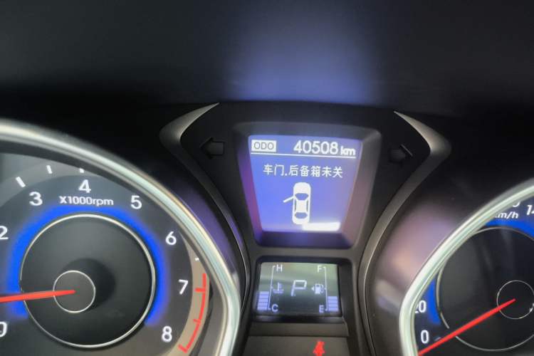 Used Hyundai Elantra (5th Generation / Langdong) 2013 1.6L Automatic Leading Model Odometer Close Up