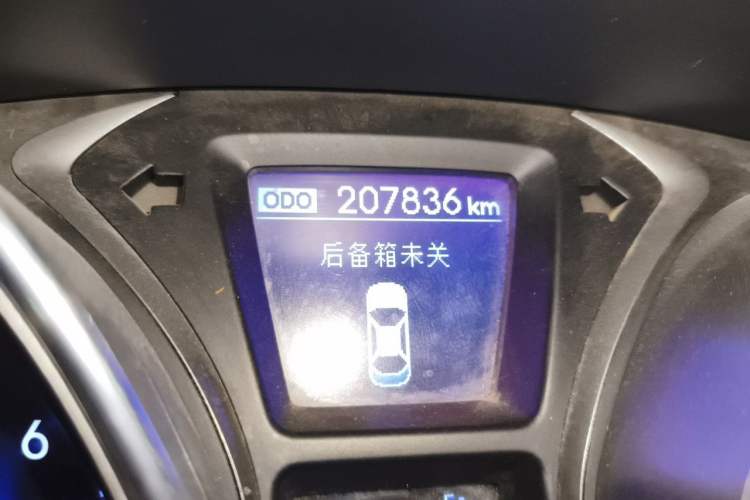 Used Hyundai Elantra (5th Generation / Langdong) 2013 1.6L Automatic Leading Model Odometer Close Up
