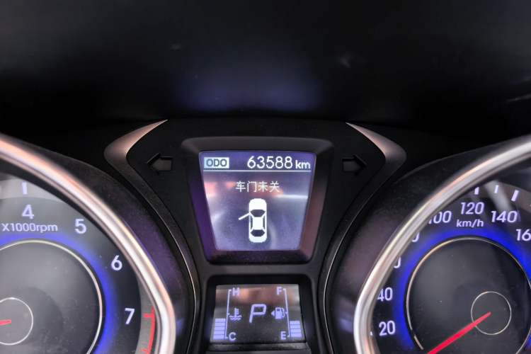 Used Hyundai Elantra (5th Generation / Langdong) 2013 1.6L Automatic Leading Model Odometer Close Up