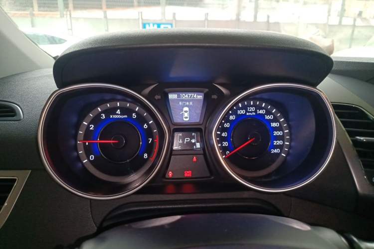 Used Hyundai Elantra (5th Generation / Langdong) 2013 1.6L Automatic Luxury Model Odometer Close Up
