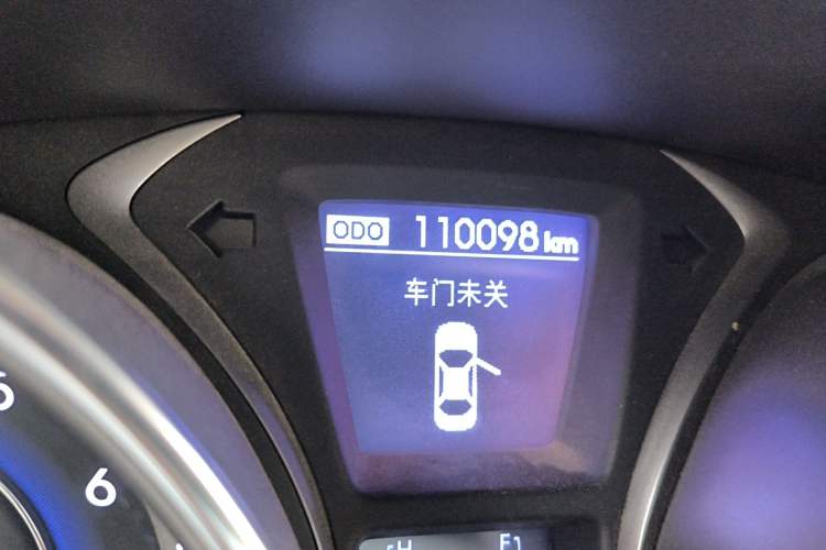 Used Hyundai Elantra (5th Generation / Langdong) 2013 1.6L Automatic Luxury Model Odometer Close Up