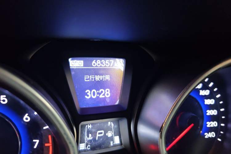 Used Hyundai Elantra (5th Generation / Langdong) 2013 1.6L Automatic Leading Model Odometer Close Up