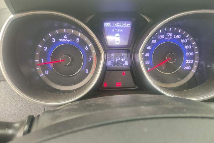 Used Hyundai Elantra (5th Generation / Langdong) 2013 1.6L Automatic Luxury Model Odometer Close Up