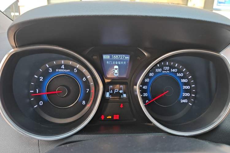 Used Hyundai Elantra (5th Generation / Langdong) 2013 1.6L Automatic Luxury Model Odometer Close Up