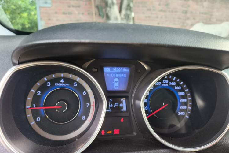 Used Hyundai Elantra (5th Generation / Langdong) 2013 1.6L Automatic Leading Model Odometer Close Up