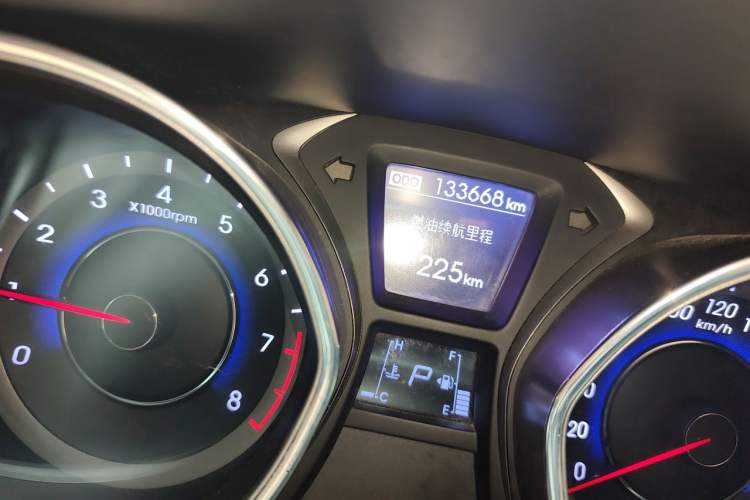Used Hyundai Elantra (5th Generation / Langdong) 2013 1.6L Automatic Leading Model Odometer Close Up