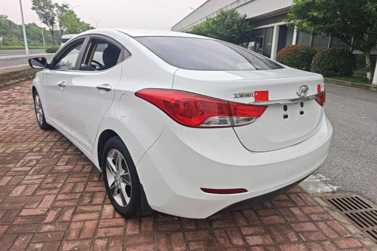 Used Hyundai Elantra (5th Generation / Langdong) 2013 1.6L Automatic Leading Model Rear Left 45 Deg