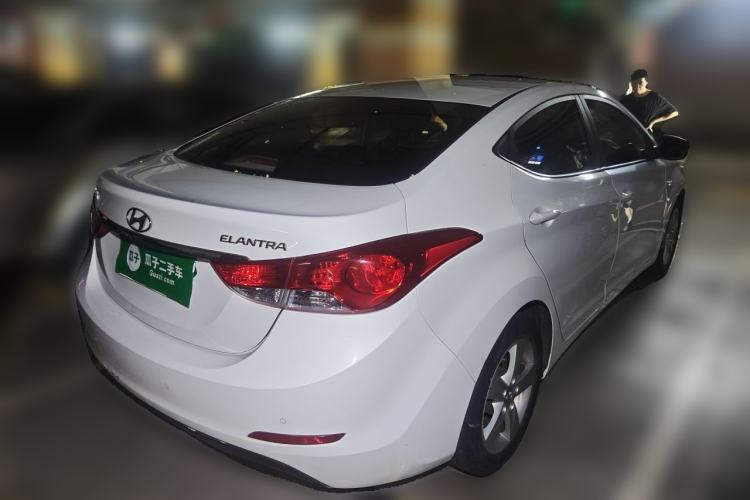 Used Hyundai Elantra (5th Generation / Langdong) 2013 1.6L Automatic Leading Model Rear Right 45 Deg