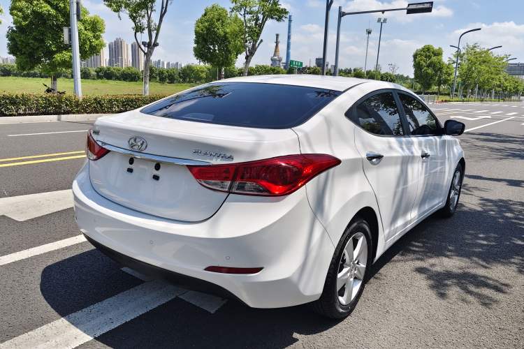 Used Hyundai Elantra (5th Generation / Langdong) 2013 1.6L Automatic Leading Model Rear Right 45 Deg