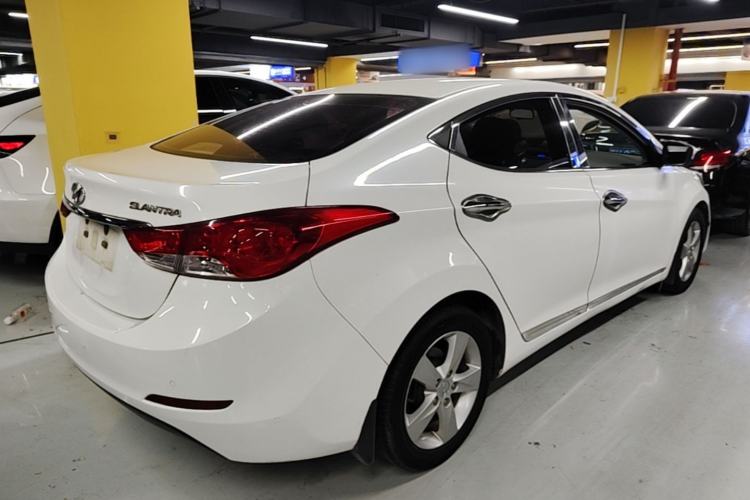 Used Hyundai Elantra (5th Generation / Langdong) 2013 1.6L Automatic Leading Model Rear Right 45 Deg