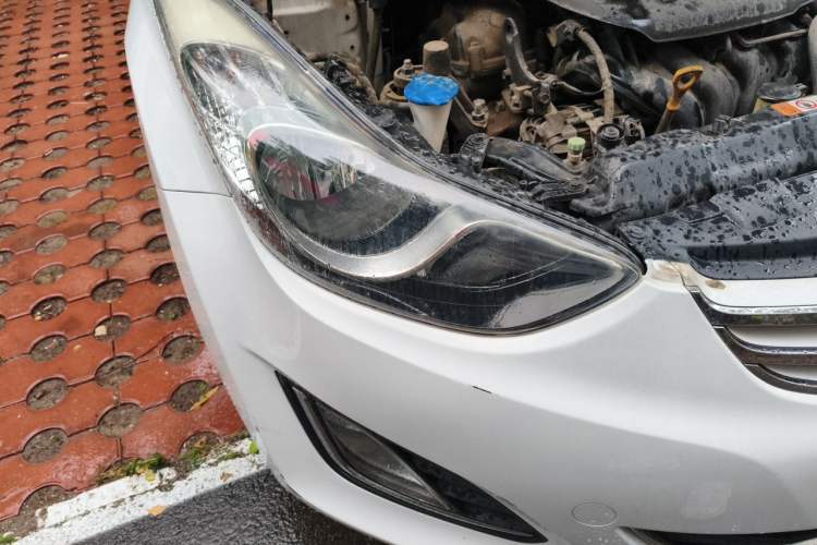 Used Hyundai Elantra (5th Generation / Langdong) 2013 1.6L Automatic Luxury Model Right Front Headlight