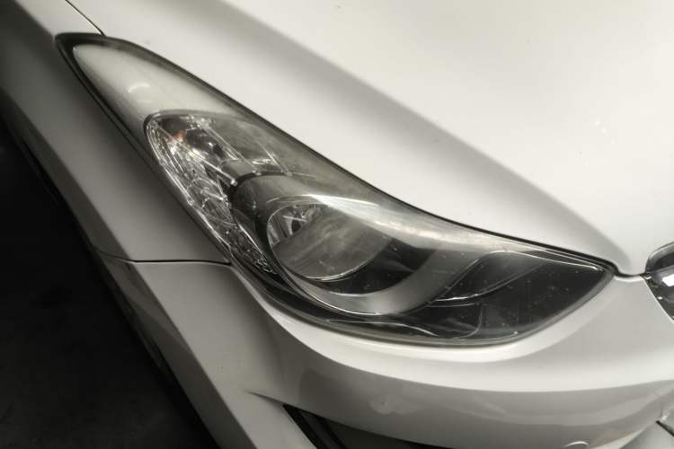 Used Hyundai Elantra (5th Generation / Langdong) 2013 1.6L Automatic Leading Model Right Front Headlight