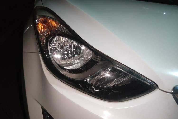 Used Hyundai Elantra (5th Generation / Langdong) 2013 1.6L Automatic Luxury Model Right Front Headlight