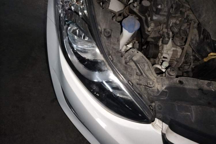 Used Hyundai Elantra (5th Generation / Langdong) 2013 1.6L Automatic Luxury Model Right Front Headlight