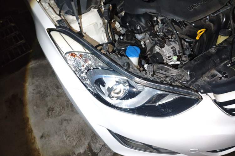 Used Hyundai Elantra (5th Generation / Langdong) 2013 1.6L Automatic Luxury Model Right Front Headlight