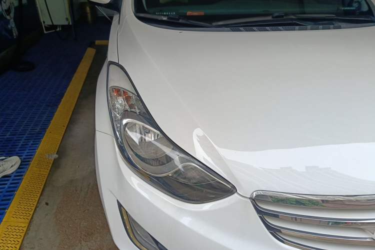 Used Hyundai Elantra (5th Generation / Langdong) 2013 1.6L Automatic Leading Model Right Front Headlight