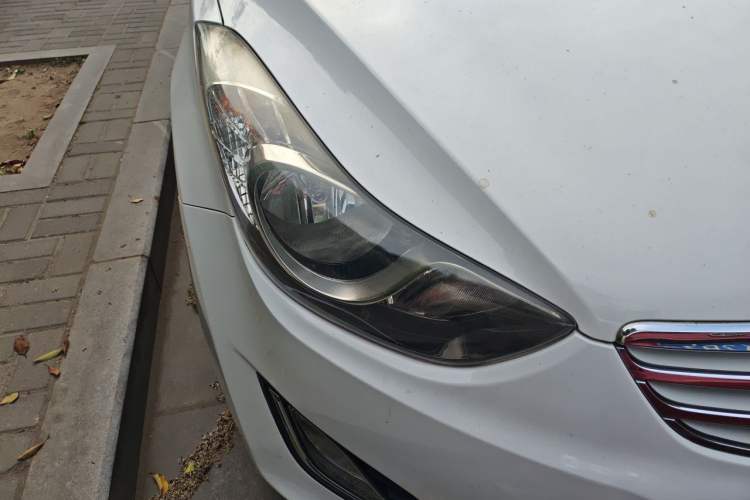 Used Hyundai Elantra (5th Generation / Langdong) 2013 1.6L Automatic Leading Model Right Front Headlight