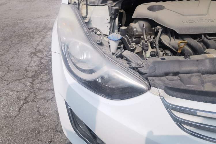 Used Hyundai Elantra (5th Generation / Langdong) 2013 1.6L Automatic Leading Model Right Front Headlight