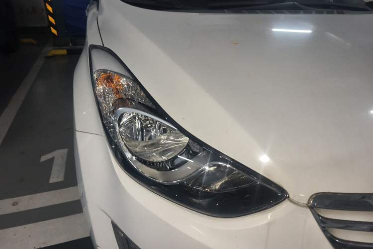 Used Hyundai Elantra (5th Generation / Langdong) 2013 1.6L Automatic Luxury Model Right Front Headlight