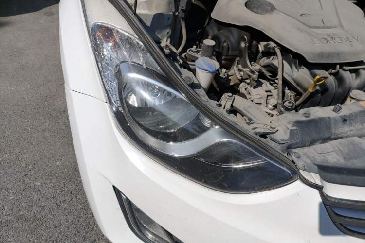 Used Hyundai Elantra (5th Generation / Langdong) 2013 1.6L Automatic Luxury Model Right Front Headlight