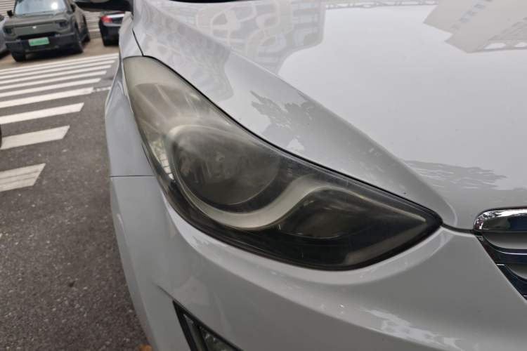 Used Hyundai Elantra (5th Generation / Langdong) 2013 1.6L Automatic Leading Model Right Front Headlight