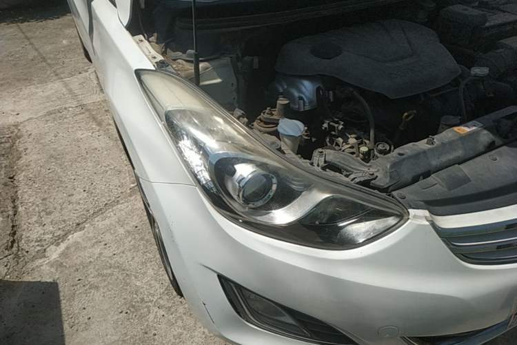 Used Hyundai Elantra (5th Generation / Langdong) 2013 1.6L Automatic Luxury Model Right Front Headlight
