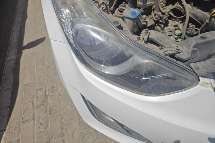 Used Hyundai Elantra (5th Generation / Langdong) 2013 1.6L Automatic Luxury Model Right Front Headlight
