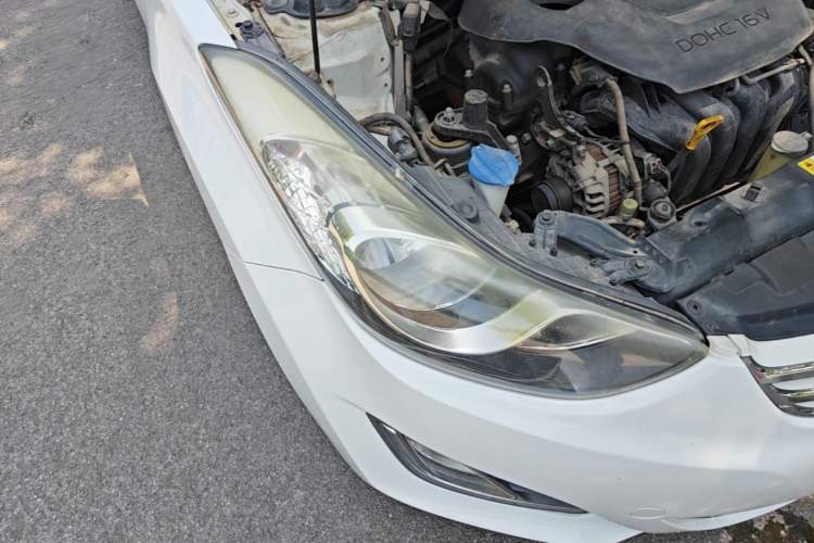 Used Hyundai Elantra (5th Generation / Langdong) 2013 1.6L Automatic Leading Model Right Front Headlight