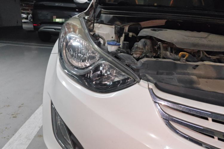Used Hyundai Elantra (5th Generation / Langdong) 2013 1.6L Automatic Leading Model Right Front Headlight