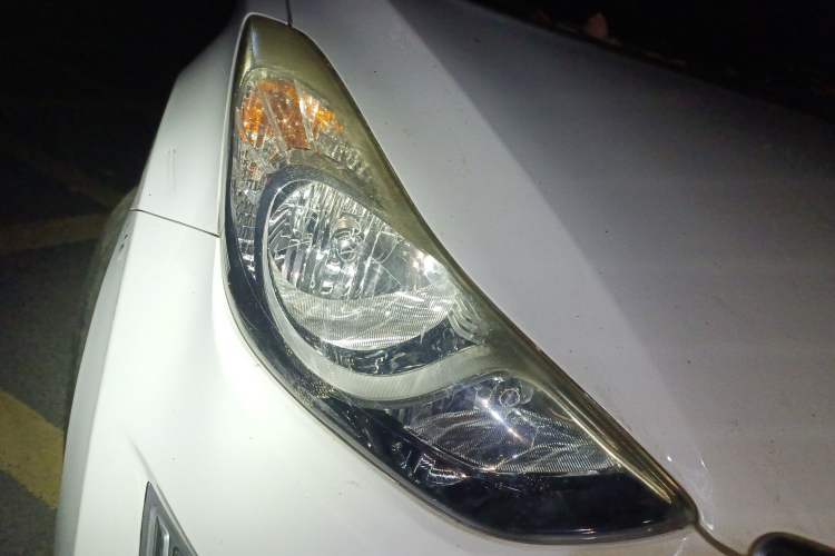 Used Hyundai Elantra (5th Generation / Langdong) 2013 1.6L Automatic Luxury Model Right Front Headlight
