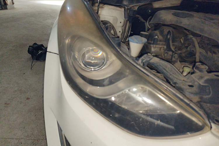 Used Hyundai Elantra (5th Generation / Langdong) 2013 1.6L Automatic Leading Model Right Front Headlight