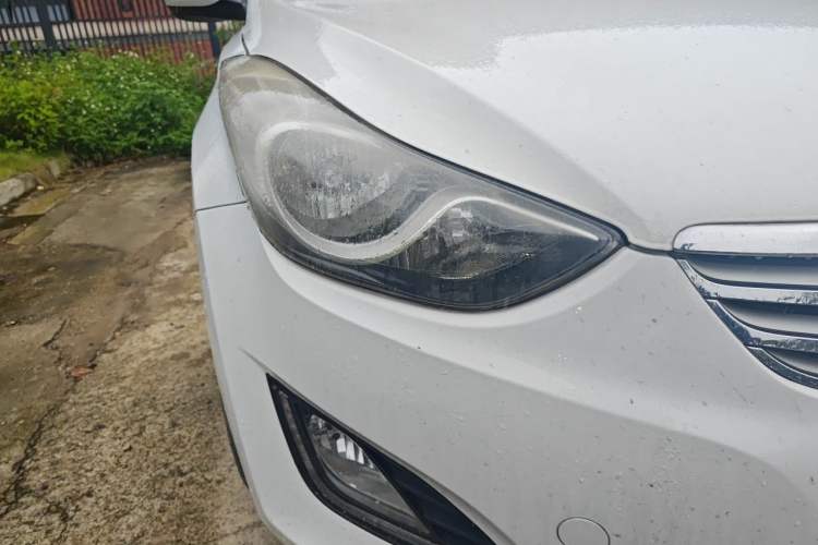 Used Hyundai Elantra (5th Generation / Langdong) 2013 1.6L Automatic Leading Model Right Front Headlight