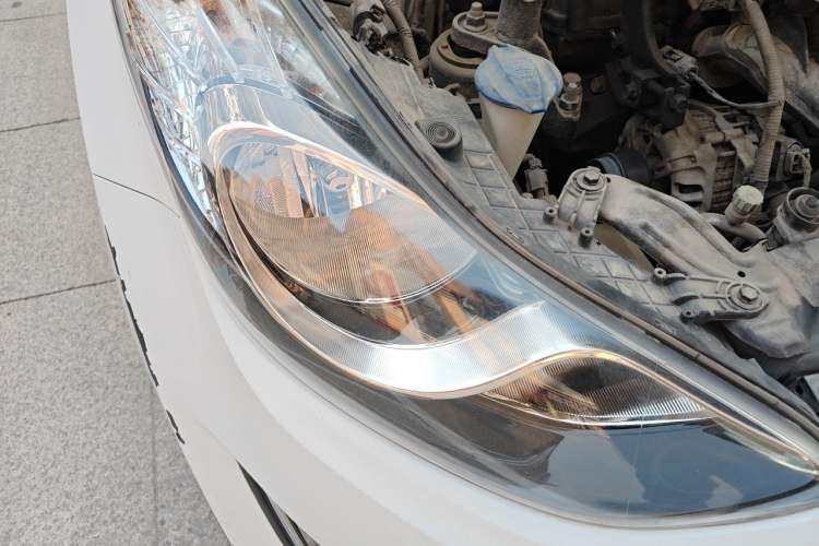 Used Hyundai Elantra (5th Generation / Langdong) 2013 1.6L Automatic Luxury Model Right Front Headlight