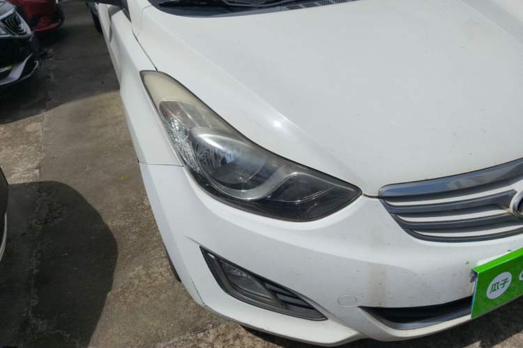 Used Hyundai Elantra (5th Generation / Langdong) 2013 1.6L Automatic Leading Model Right Front Headlight