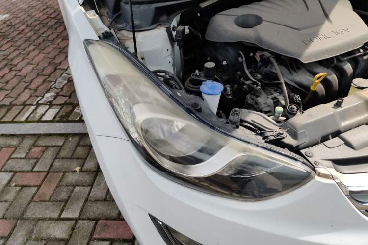 Used Hyundai Elantra (5th Generation / Langdong) 2013 1.6L Automatic Leading Model Right Front Headlight