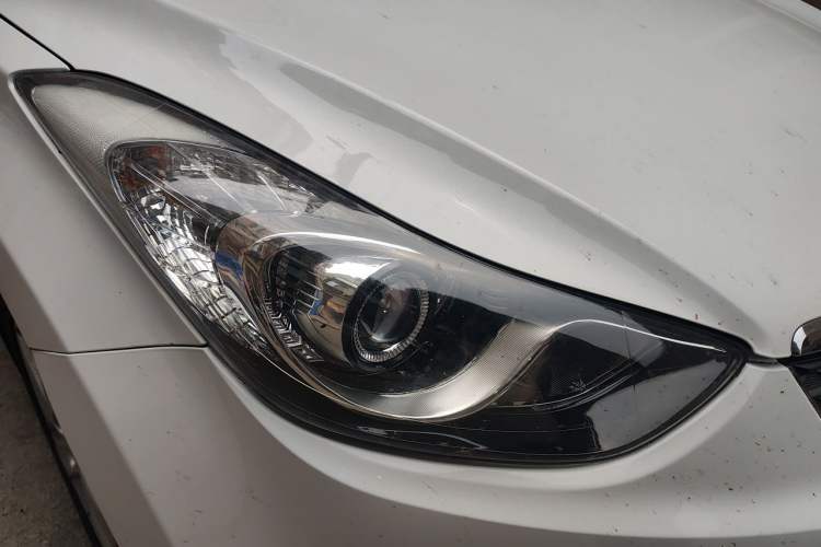 Used Hyundai Elantra (5th Generation / Langdong) 2013 1.6L Automatic Leading Model Right Front Headlight