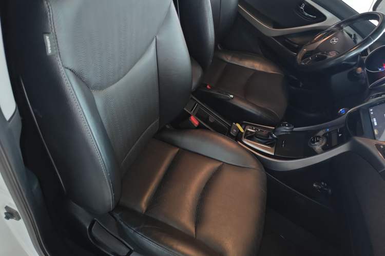 Used Hyundai Elantra (5th Generation / Langdong) 2013 1.6L Automatic Luxury Model Right Front Seat