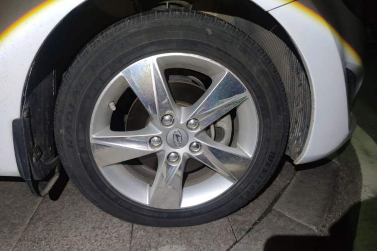 Used Hyundai Elantra (5th Generation / Langdong) 2013 1.6L Automatic Luxury Model Right Front Wheel Hub