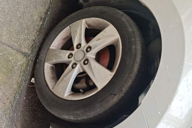 Used Hyundai Elantra (5th Generation / Langdong) 2013 1.6L Automatic Leading Model Right Front Wheel Hub