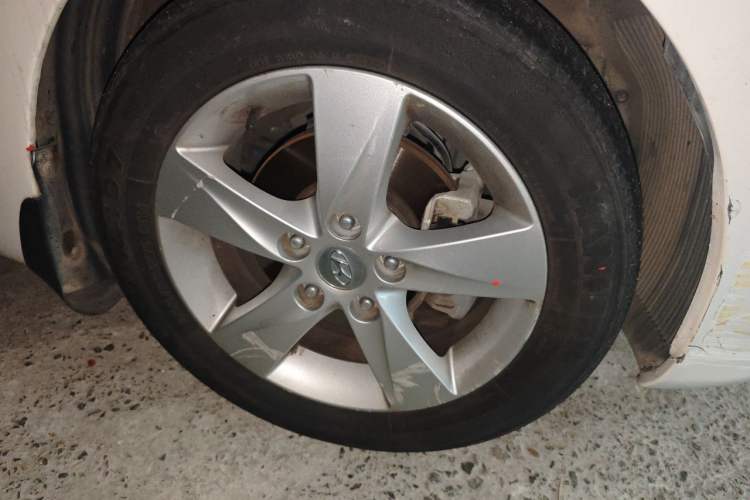 Used Hyundai Elantra (5th Generation / Langdong) 2013 1.6L Automatic Luxury Model Right Front Wheel Hub
