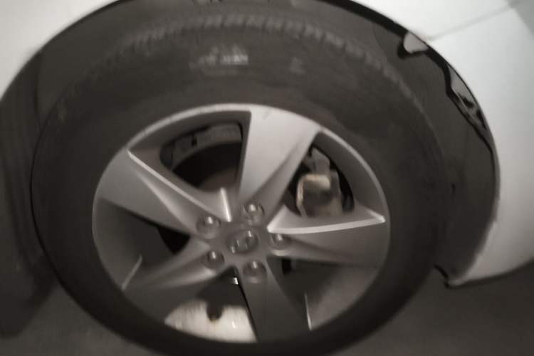 Used Hyundai Elantra (5th Generation / Langdong) 2013 1.6L Automatic Leading Model Right Front Wheel Hub