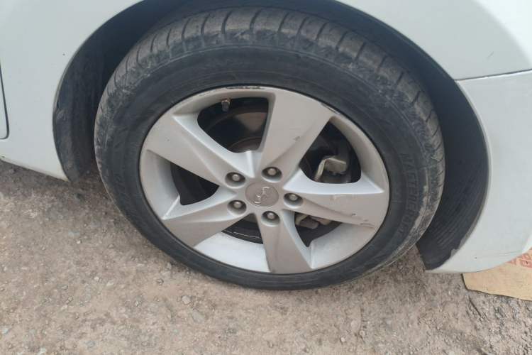 Used Hyundai Elantra (5th Generation / Langdong) 2013 1.6L Automatic Leading Model Right Front Wheel Hub